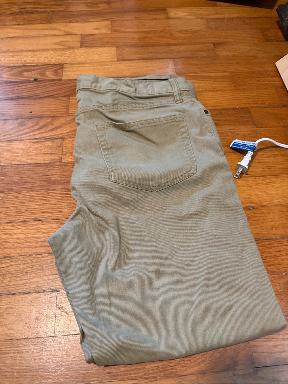 Old Navy Men’s Jeans in Olive/Tan